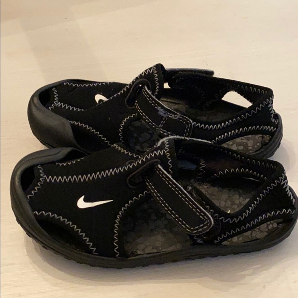 Nike water shoes
